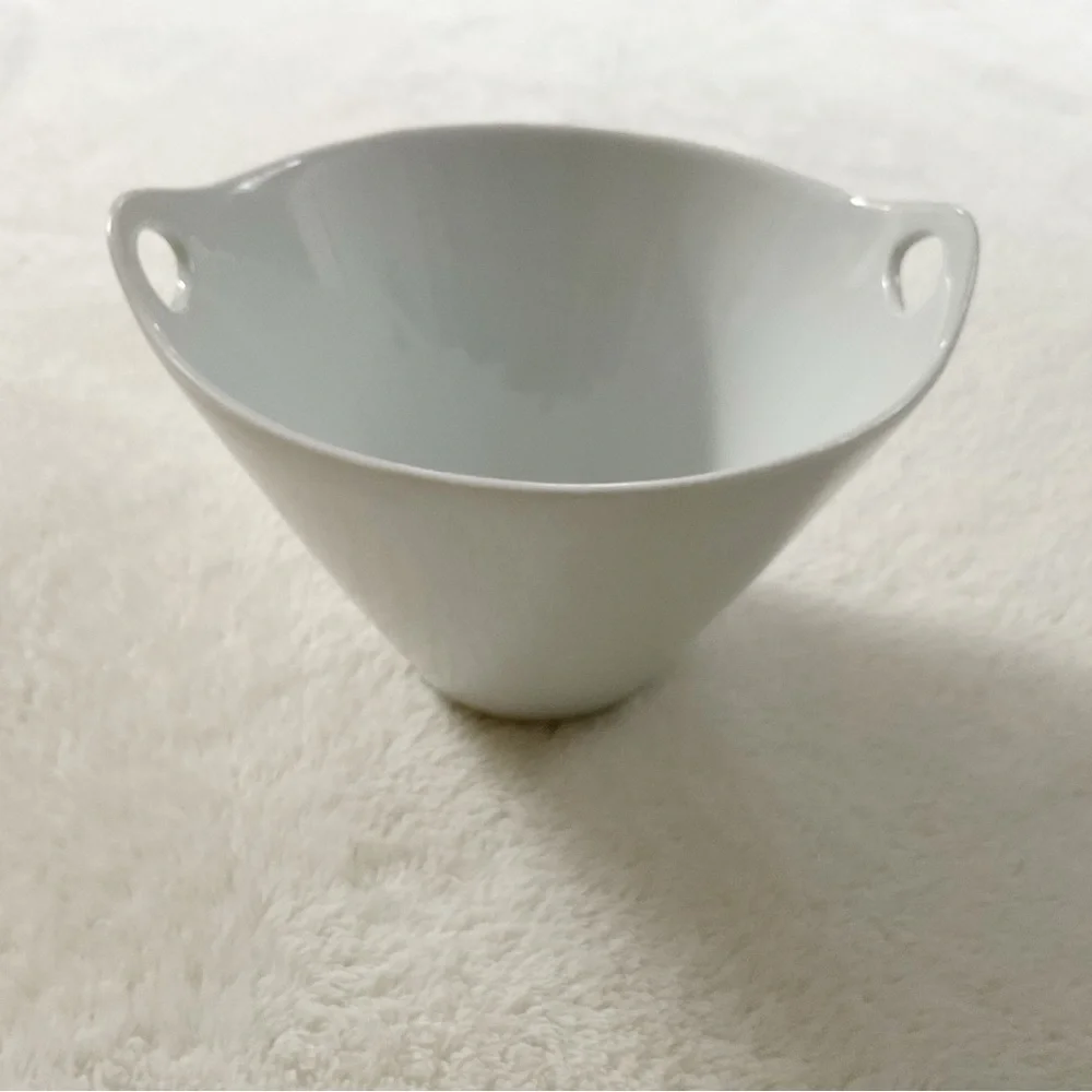 Crate & Barrel Kai White Porcelain Serving Bowl Modern Minimalist Handles
